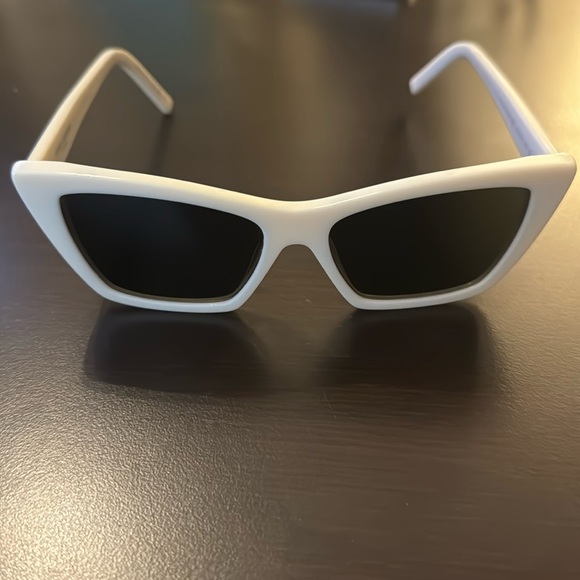 Saint Laurent sunglasses - Picture 2 of 6